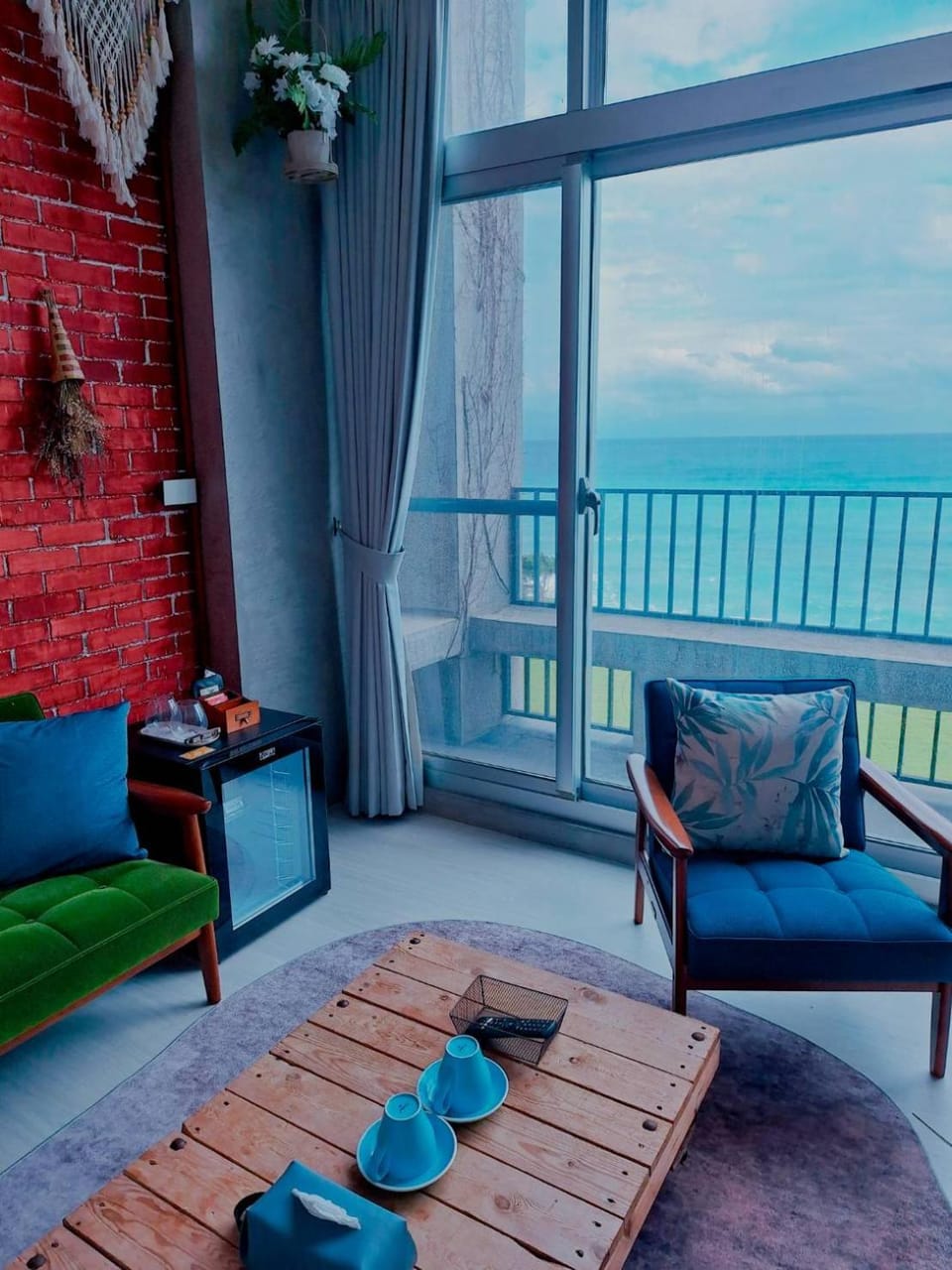 Natural landscape, View (from property/room), Balcony/Terrace, Living room, Sea view