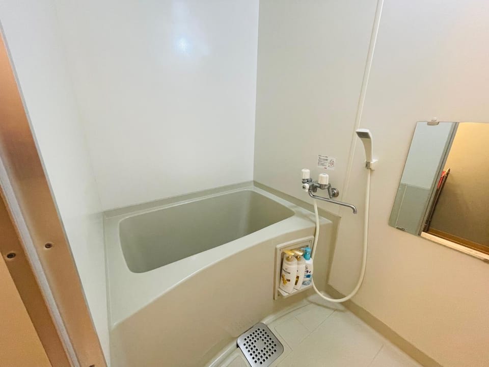 Bathroom, Bath