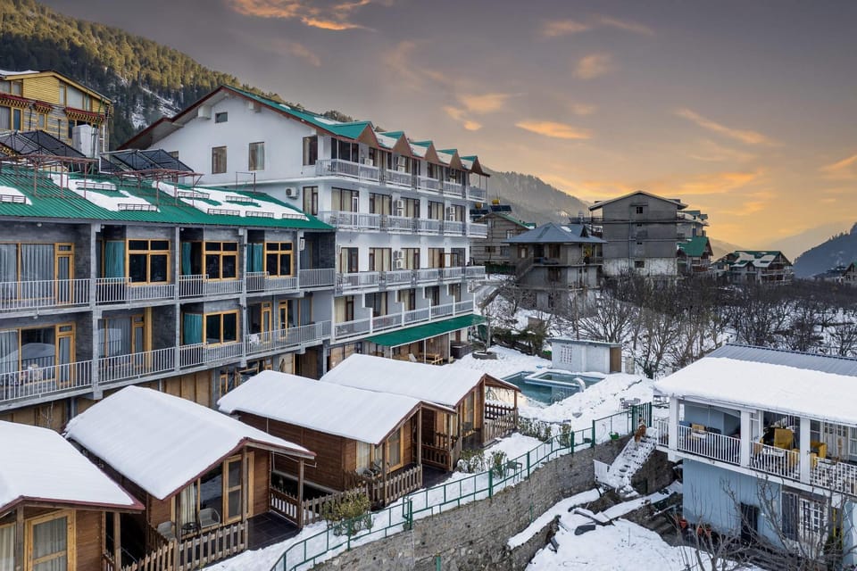 Property building, Natural landscape, Winter, City view, Mountain view, Parking