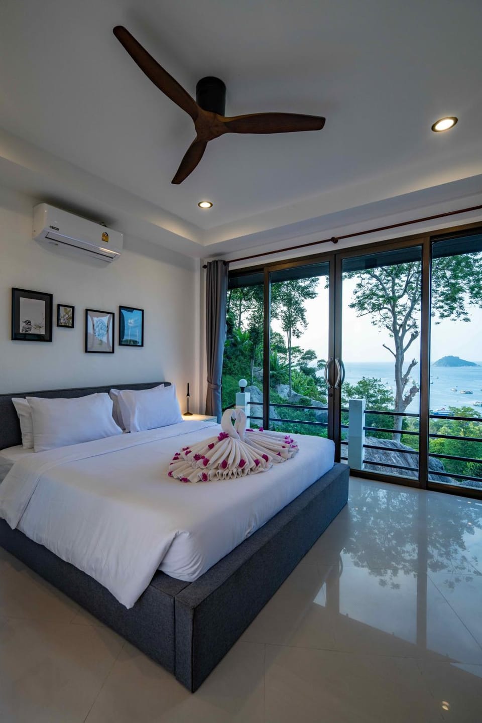 Bed, View (from property/room), Bedroom, City view, Garden view, Landmark view, Mountain view, Sea view