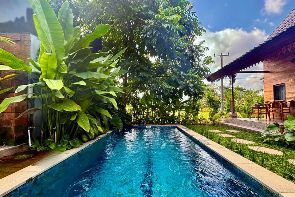 Property building, Swimming pool