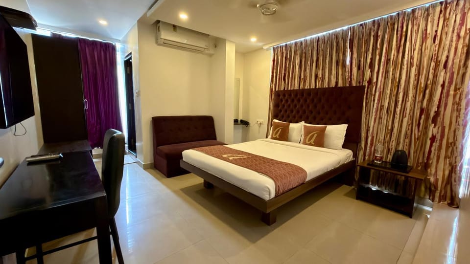 Bed, Photo of the whole room