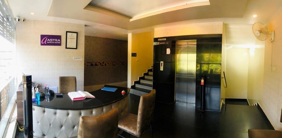 Lobby or reception, Seating area