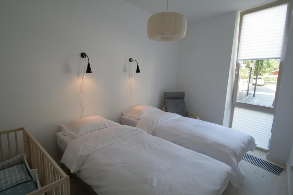 Bedroom, Family