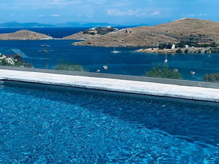Sea view, Swimming pool