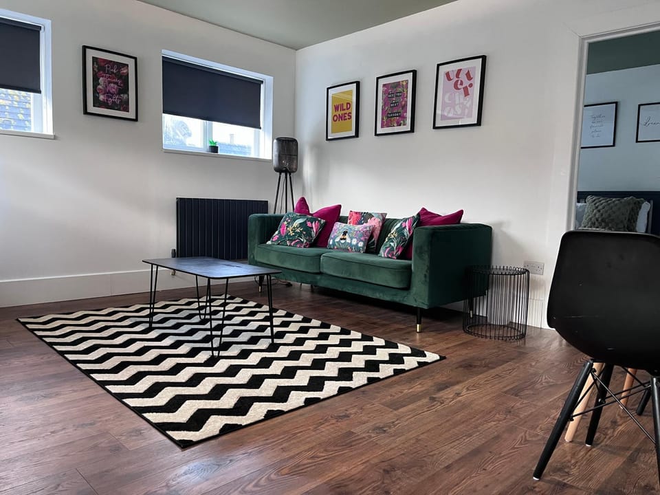 TV and multimedia, Living room, Dining area