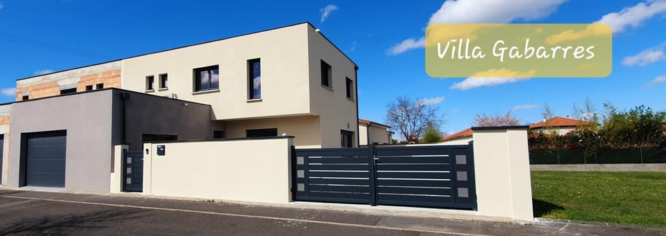 Property building, Street view