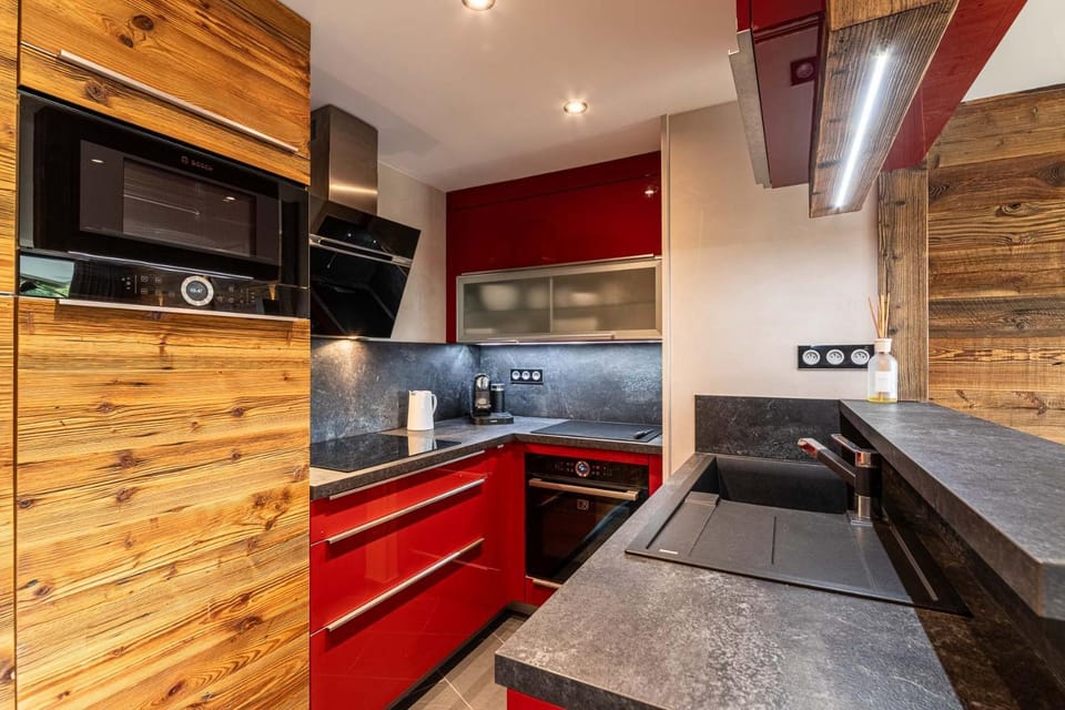Kitchen or kitchenette