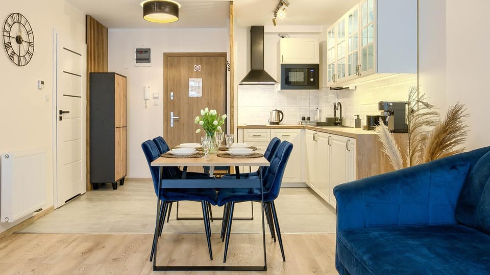 Kitchen or kitchenette, Living room, Dining area