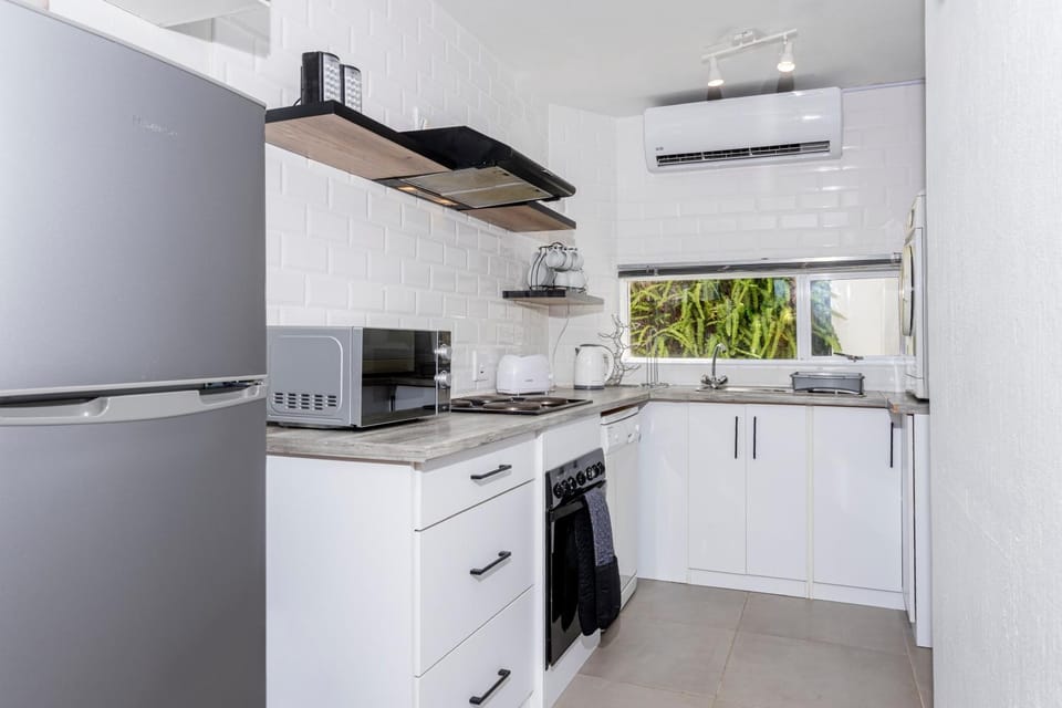 Kitchen or kitchenette, dishwasher, minibar, pet friendly, stove, toaster