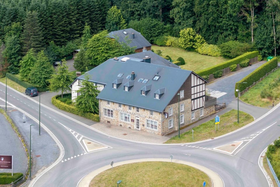 Property building, Street view, Location