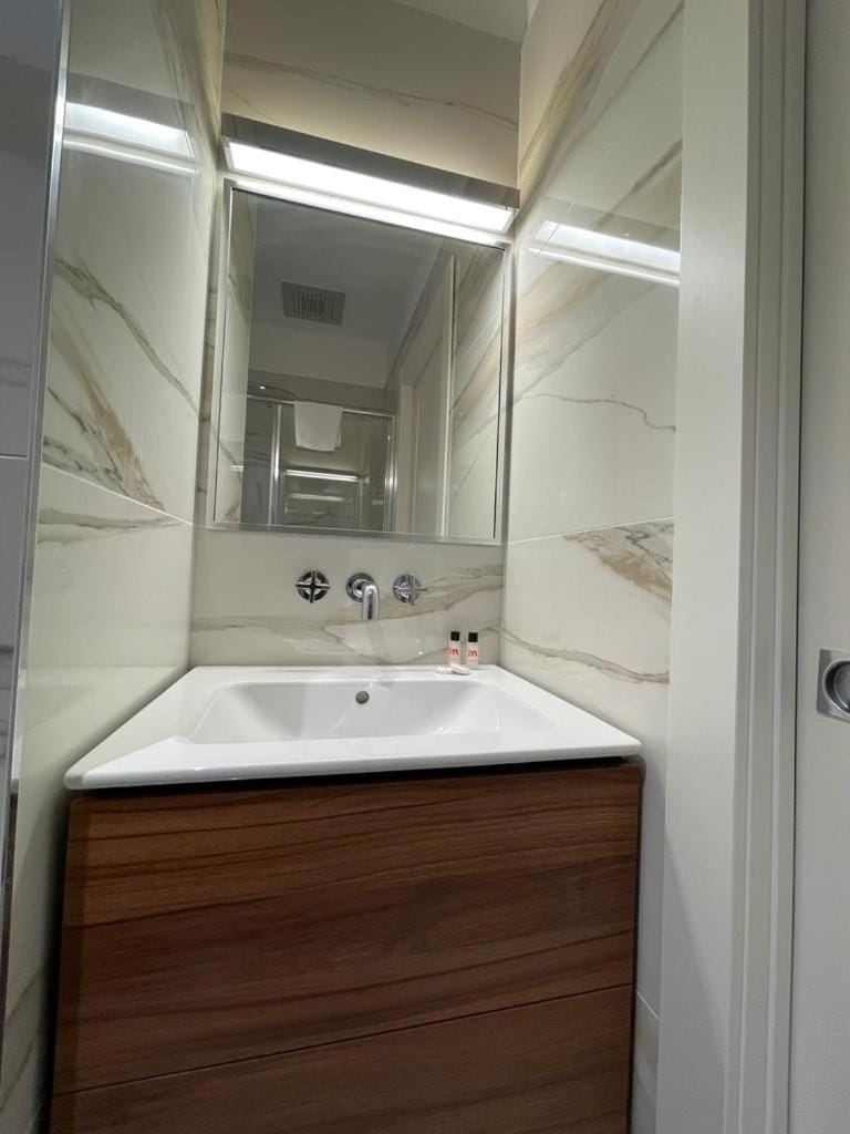 IMHOME - Dante Apartment in Milan