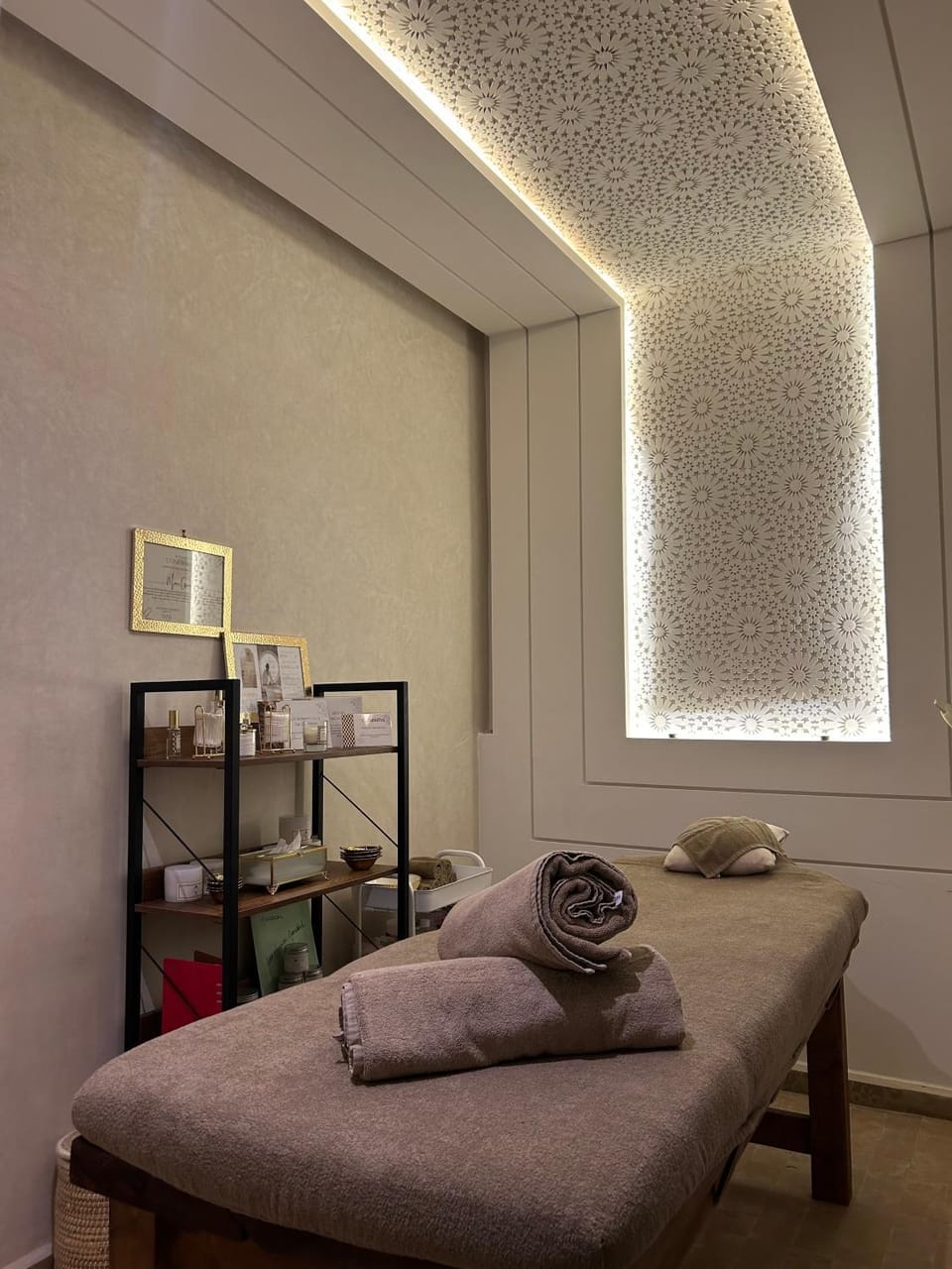 Massage, Spa and wellness centre/facilities