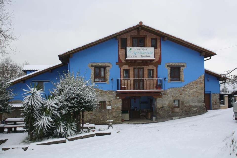 Facade/entrance, Area and facilities