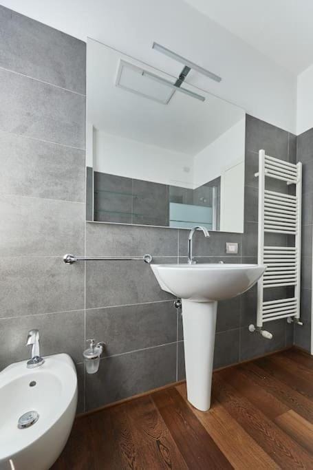 Large apartment Navigli Apartment in Milan