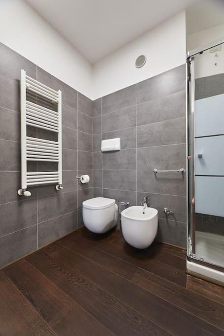 Large apartment Navigli Apartment in Milan