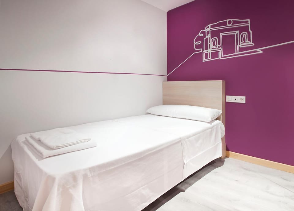 Patio, Bed, Bathroom, Bedroom