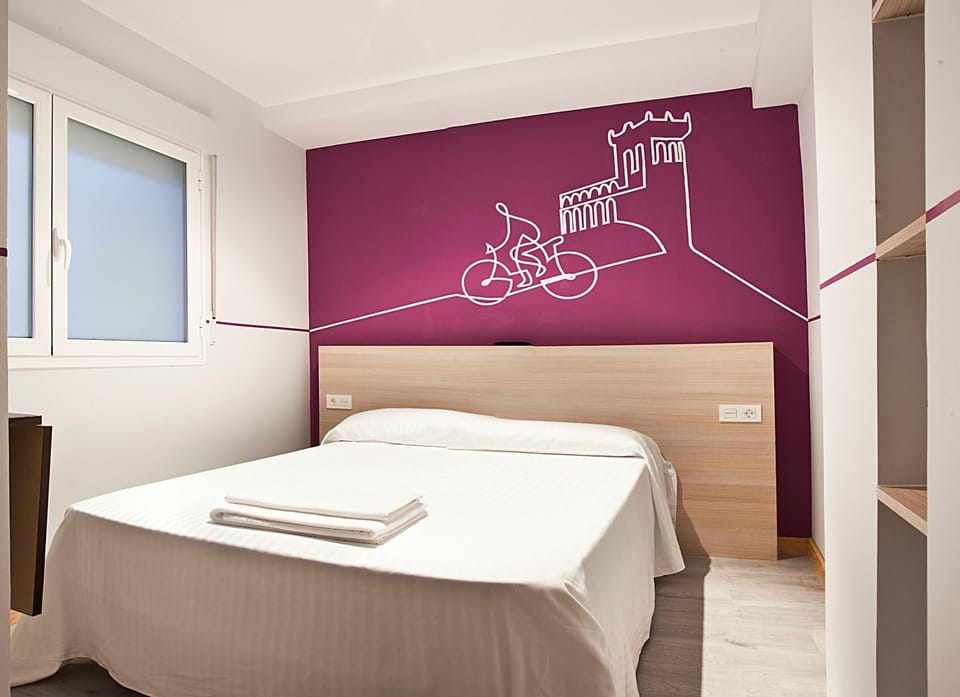 Patio, Bed, Bathroom, Food and drinks, Bedroom, Drinks