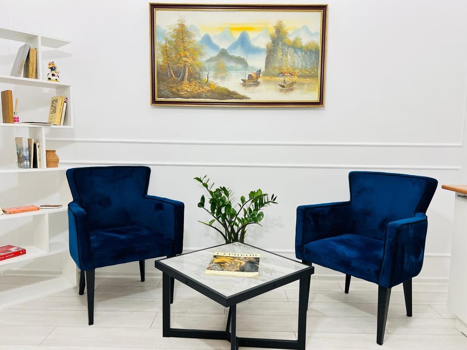 Library, Seating area