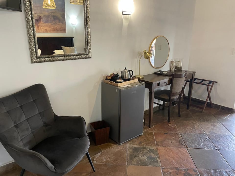 Coffee/tea facilities, Seating area