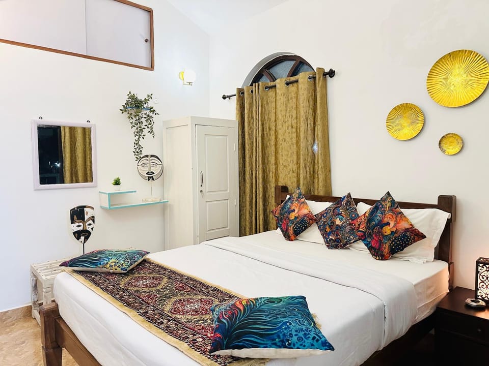 Turquoise 5bhk Villa in Arpora 5mins to Baga Villa in Goa, India