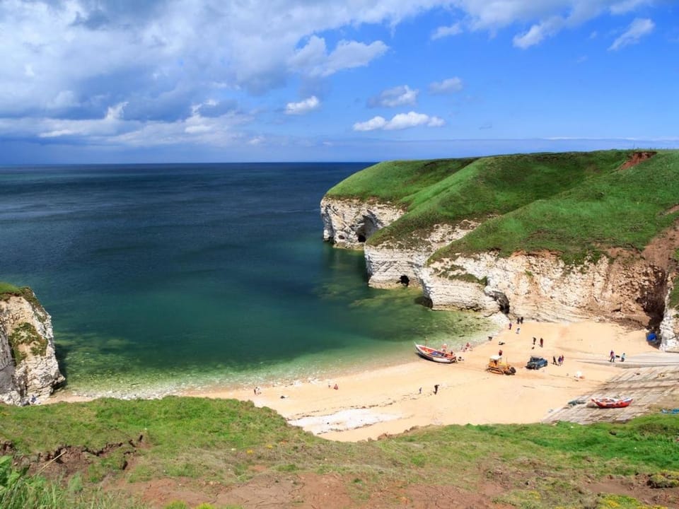 Caravan Hire Thornwick Bay Campground/ 
RV Resort in England
