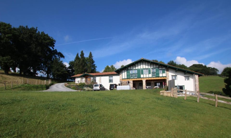 Dendaldegikoborda House in Sare