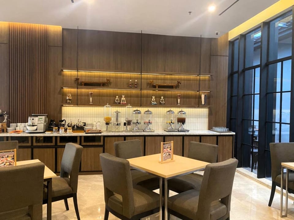 Restaurant/places to eat, Breakfast