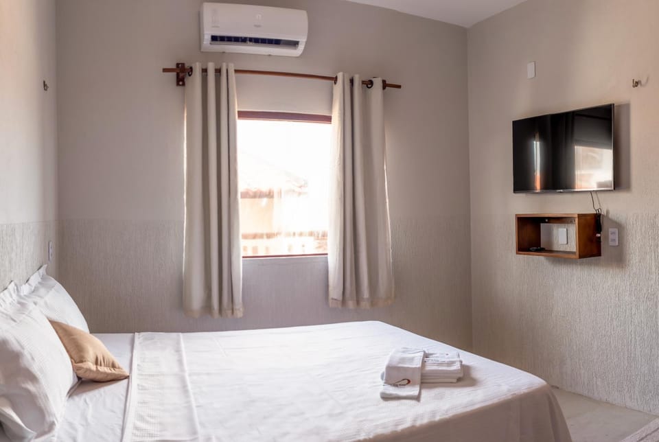 TV and multimedia, Bedroom, air conditioner