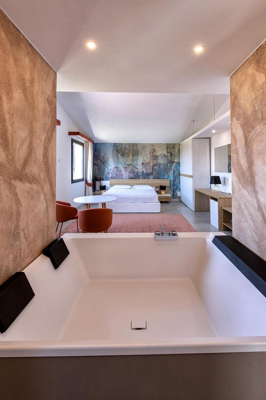 Photo of the whole room, Bedroom, Bath