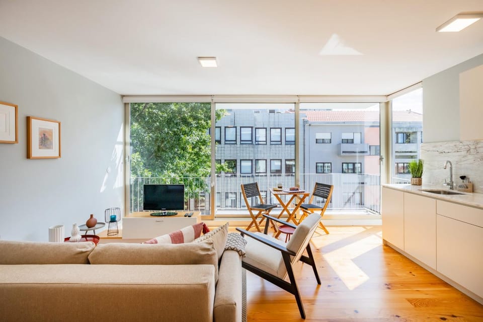 TV and multimedia, Kitchen or kitchenette, Living room