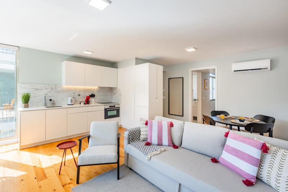 Kitchen or kitchenette, Living room, Dining area, air conditioner