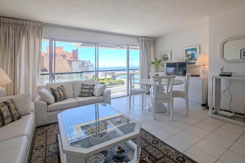 Living room, Dining area, Sea view
