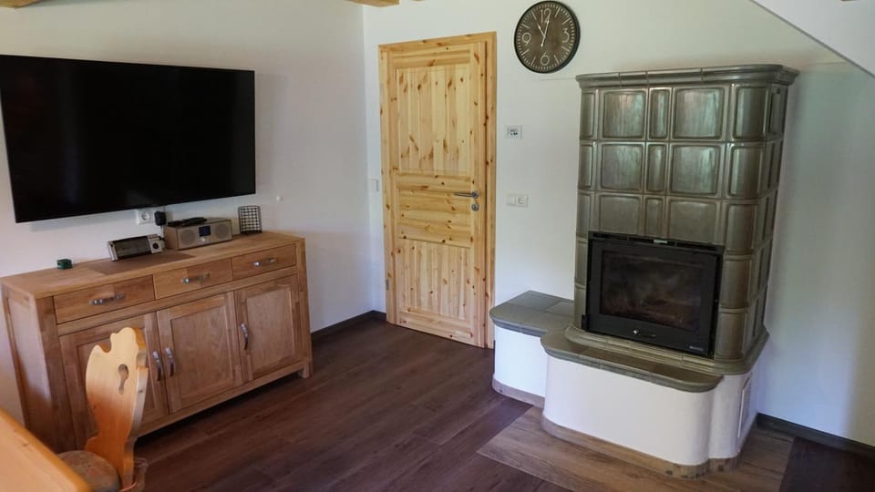 TV and multimedia, Living room, flat iron
