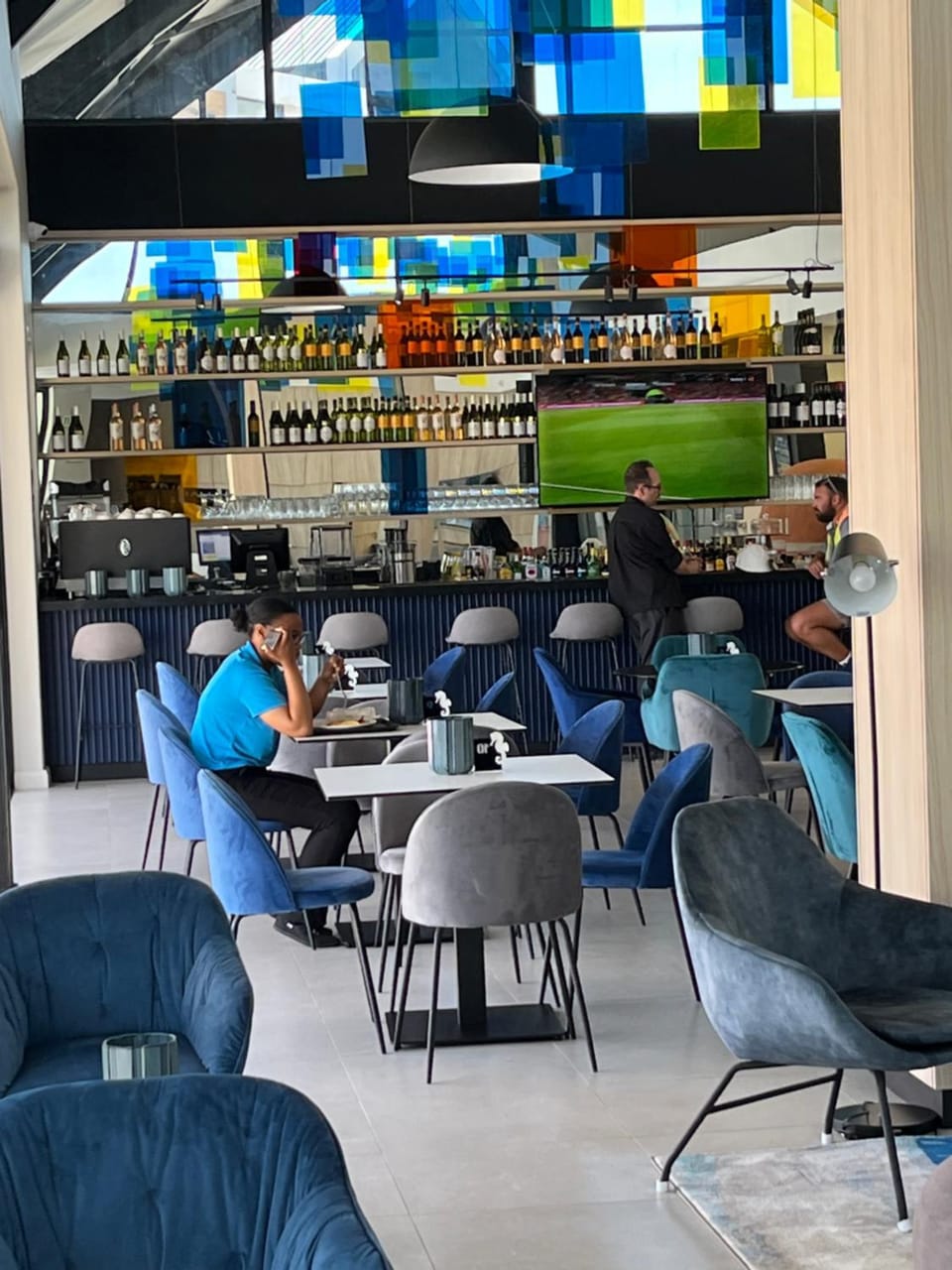 Restaurant/places to eat, Lounge or bar, Banquet/Function facilities, Seating area