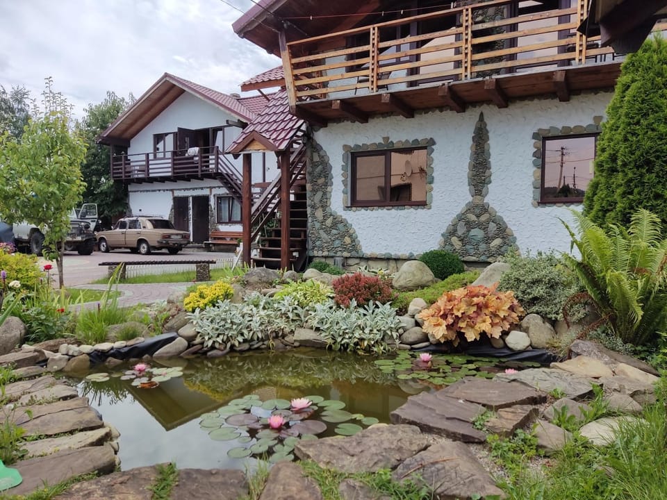 Property building, Day, Summer, Garden view, Lake view
