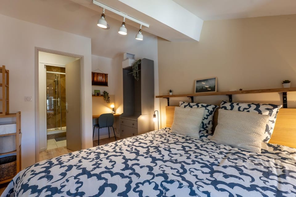 Bed, Bedroom, wardrobe