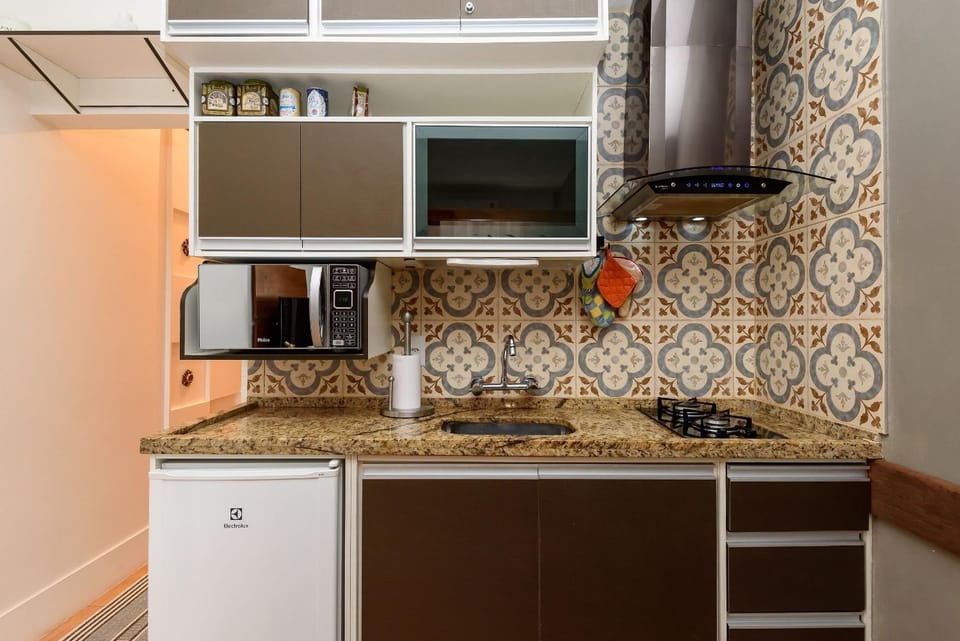 Kitchen or kitchenette, oven, stove