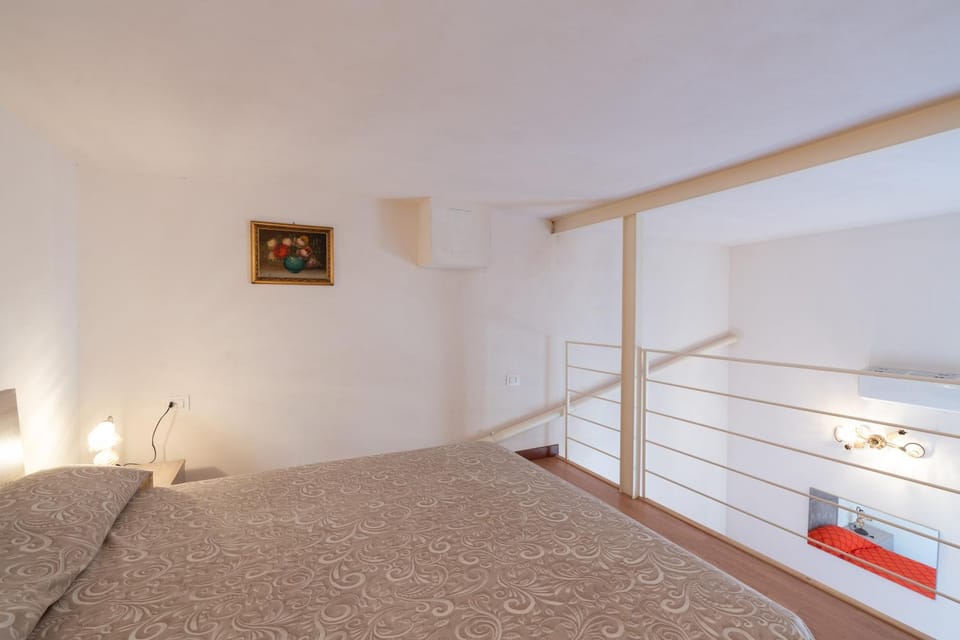 Living room, Bedroom