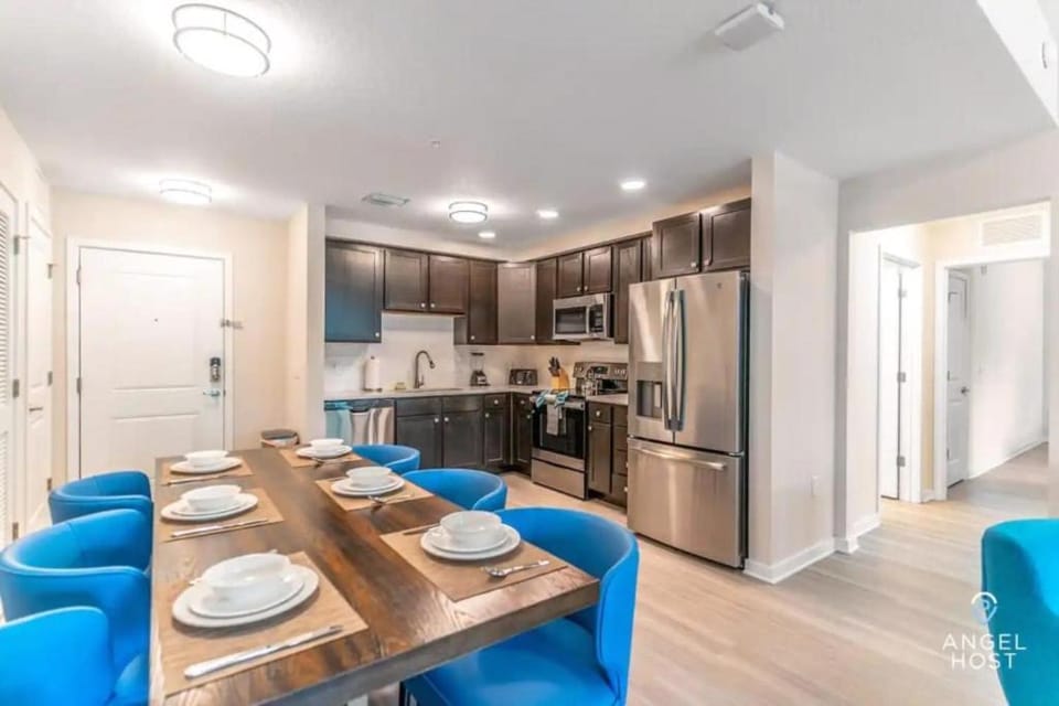 Spacious 3BR condo in Orlando, perfect for families, near attractions. Apartment in Orlando