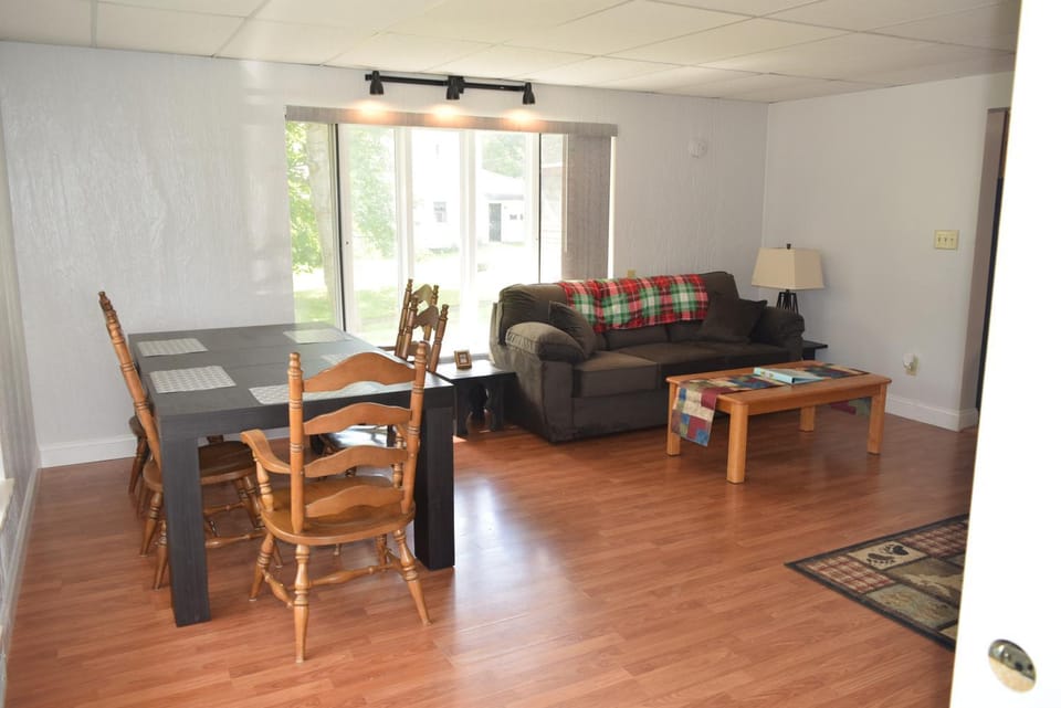 Cattaraugus, Small town get-away! Apartment in Cattaraugus