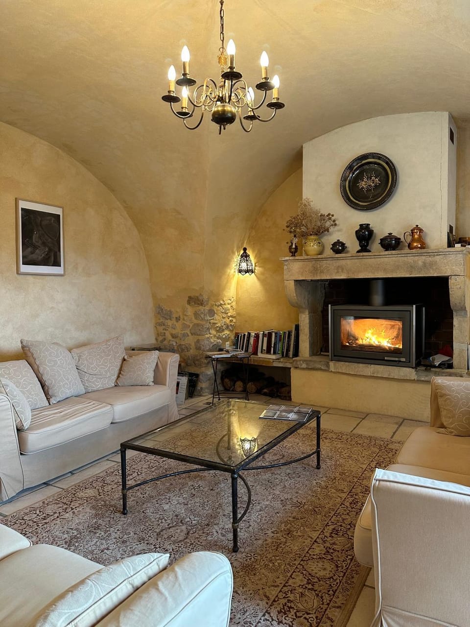 Living room, Seating area, fireplace