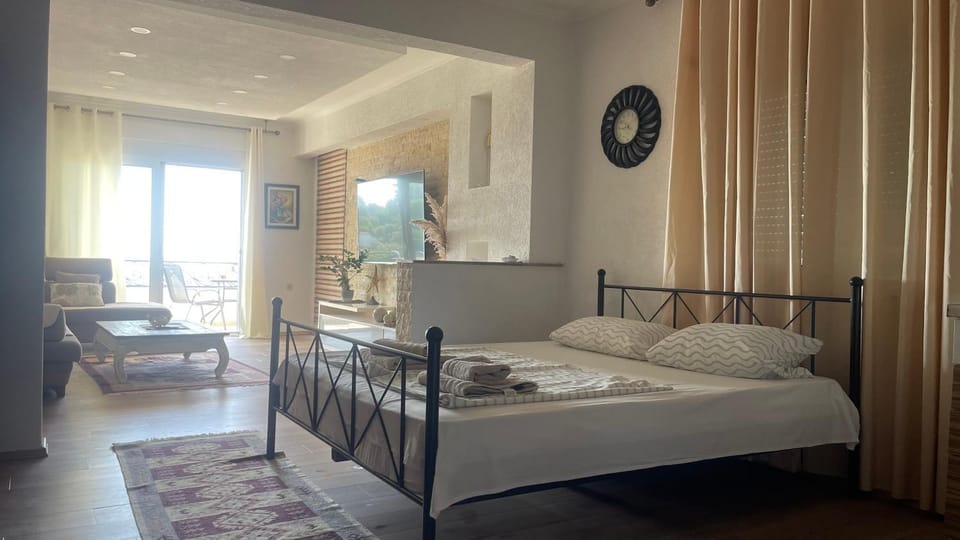 Guesthouse HHL - Liman ll Bed and Breakfast in Ulcinj