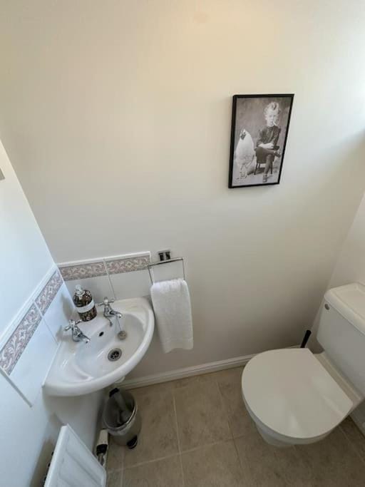 Newly refurbished 2 bed- Didcot Apartment in Didcot