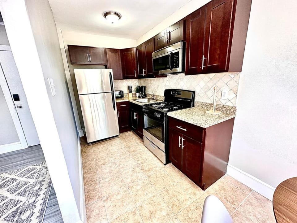 Lennox B405 Peaceful & Perfect Studio Apt Apartment in Philadelphia