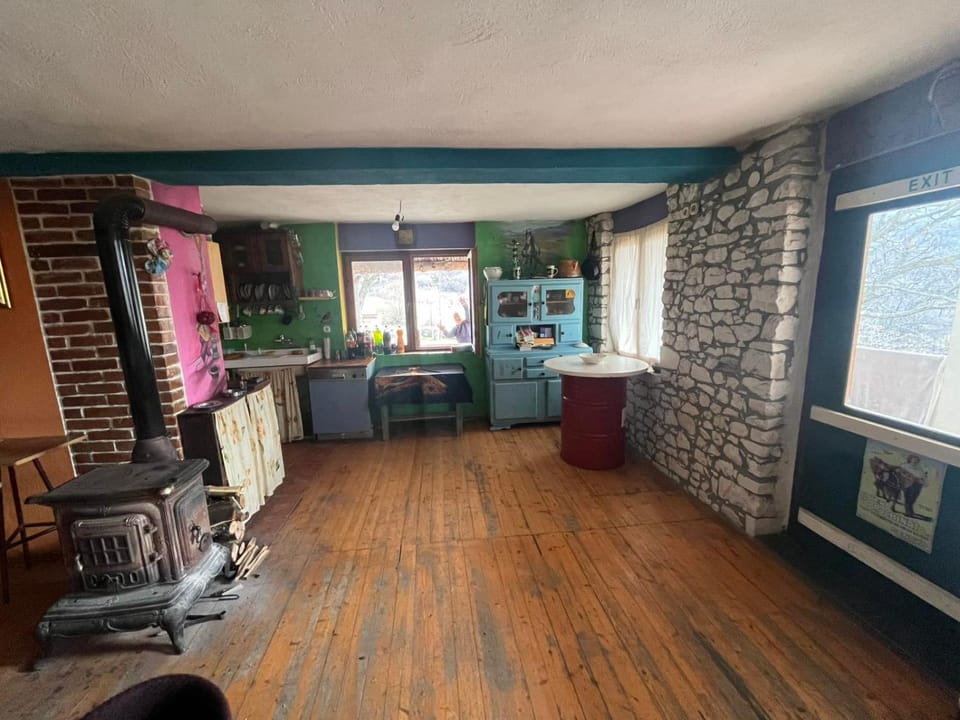 Kitchen or kitchenette, Living room, Seating area
