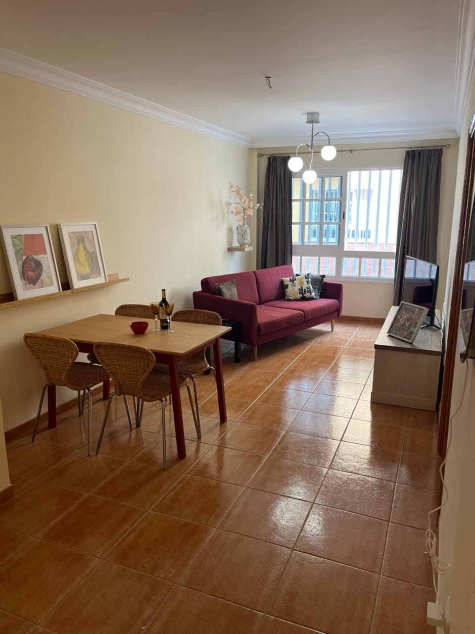 TV and multimedia, Living room, Photo of the whole room, Dining area
