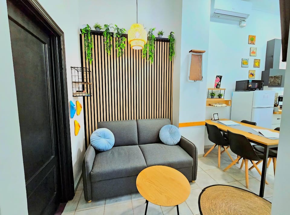 Living room, Dining area, air conditioner