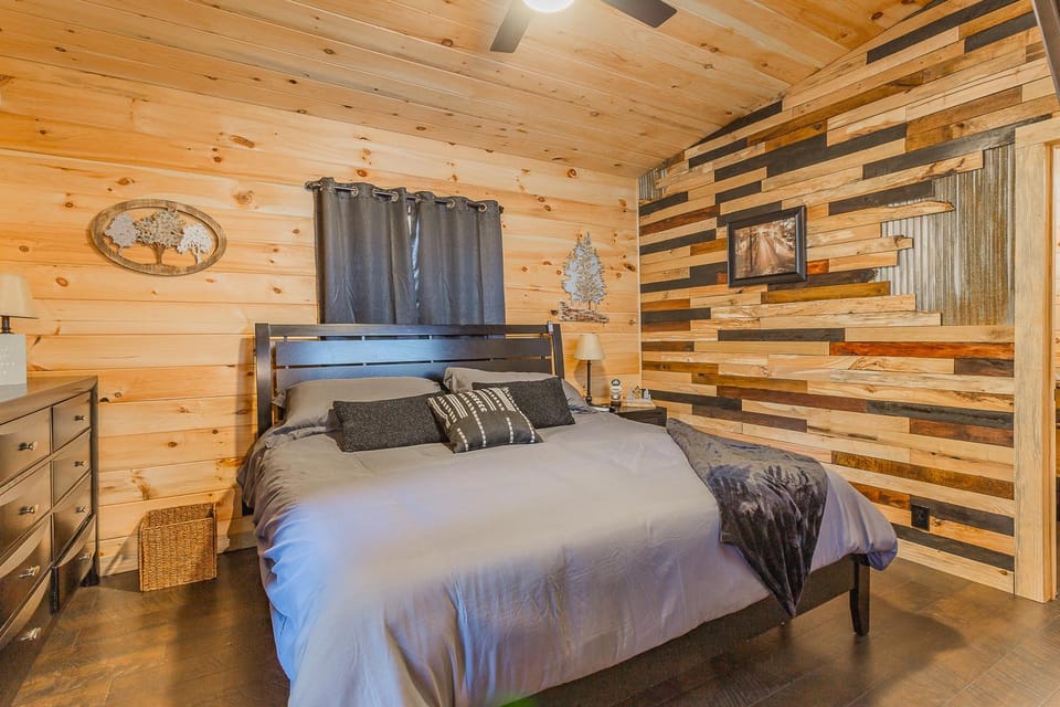 Bed, Bedroom