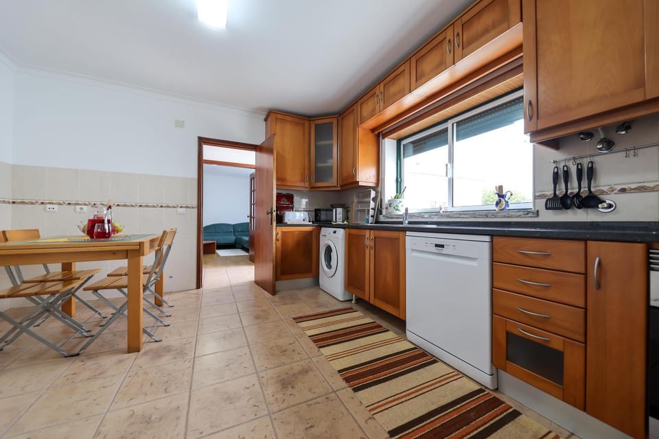 Kitchen or kitchenette, Dining area, dishwasher, minibar, pet friendly, stove, washing machine